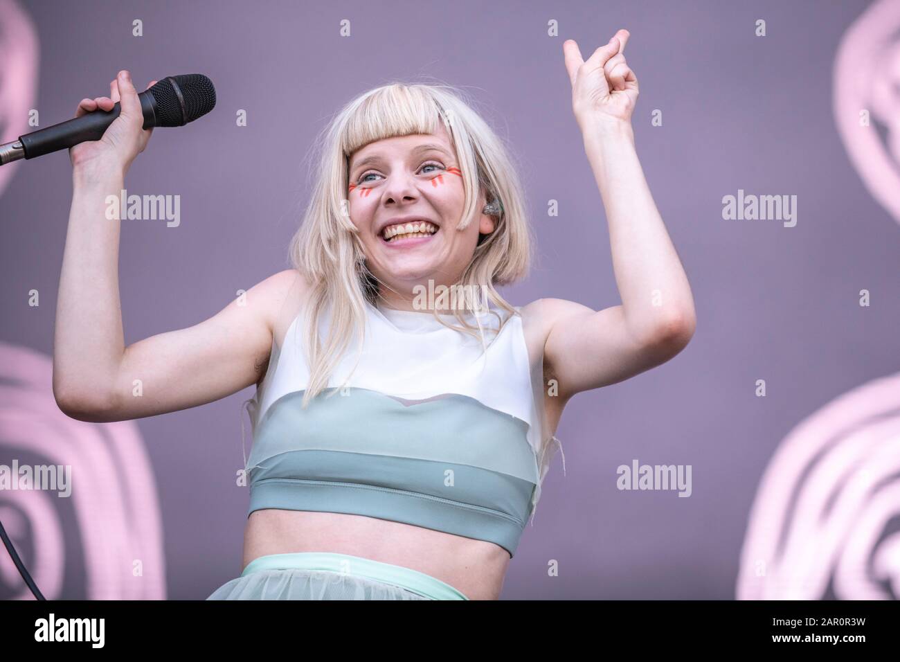 Aurora in scena al Festival Cruïlla, Barcellona, 3 giugno 2019. Fotografo: Ale Espaliat Foto Stock