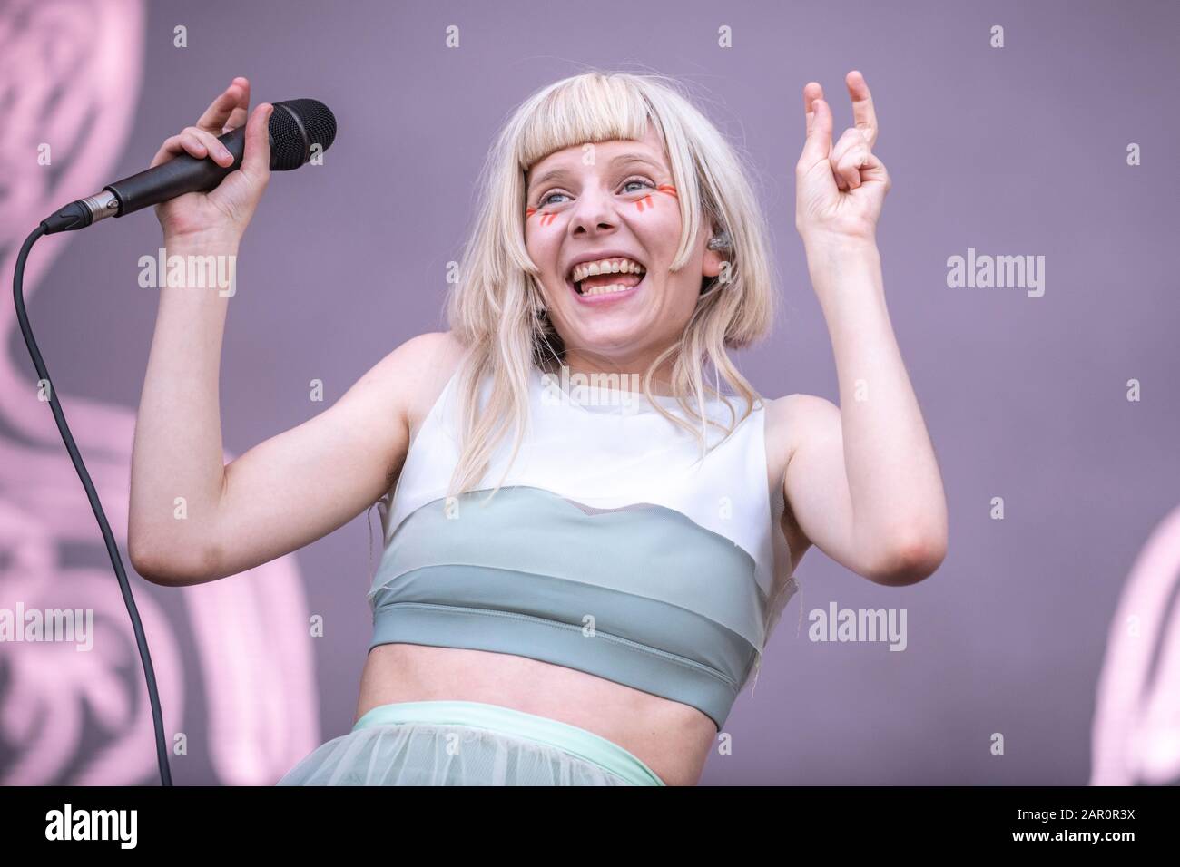 Aurora in scena al Festival Cruïlla, Barcellona, 3 giugno 2019. Fotografo: Ale Espaliat Foto Stock