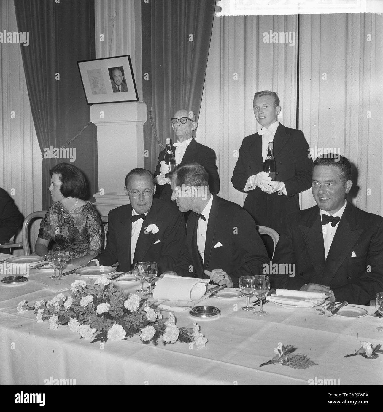 Diner Knickerbocker International at Amstelhotel durante la cena Data: 25 giugno 1964 Parole Chiave: Dinners Nome utente: Knickerbocker Nome istituzione: Amstelhotel Foto Stock