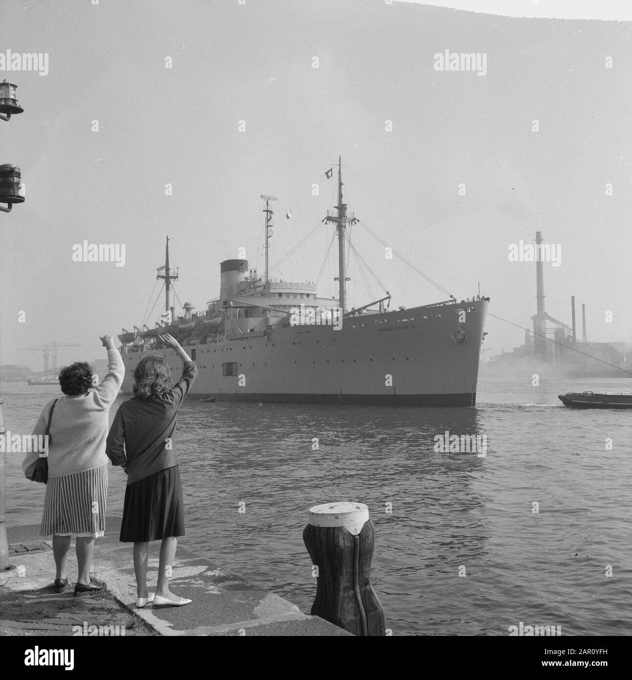Empire state 4 American training ship for Merchant Navy to Steen Hood in Amsterdam ormeggiata Data: 17 luglio 1964 Località: Amsterdam, Noord-Holland Parole Chiave: Training ships Institution name: Stone Head Foto Stock