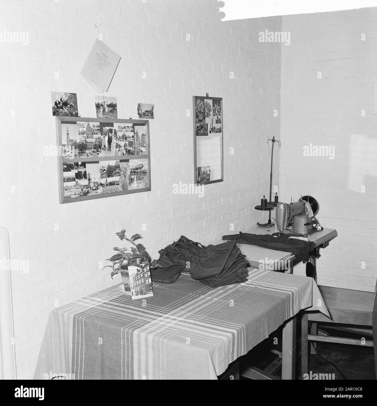 Huis van Bewaring at the Amstelveenseweg in Amsterdam, interior and exterior, reportage Data: 28 settembre 1964 Località: Amsterdam, Noord-Holland Parole Chiave: Prigioni Foto Stock