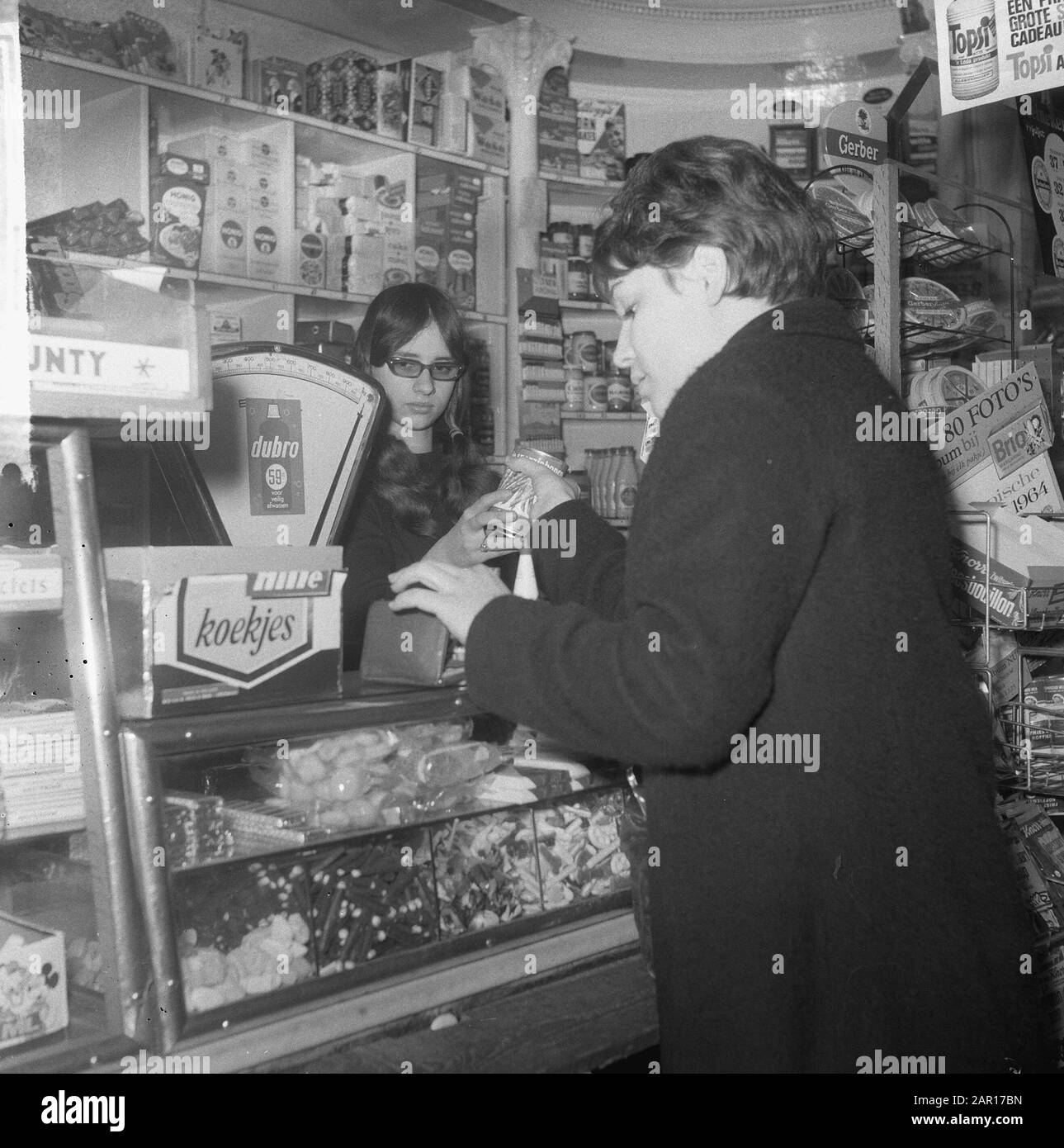 Assegnazione Agenzia pubblicitaria Palm Data: 12 novembre 1964 Parole Chiave: Negozio alimentare Nome Persona: Palm Foto Stock