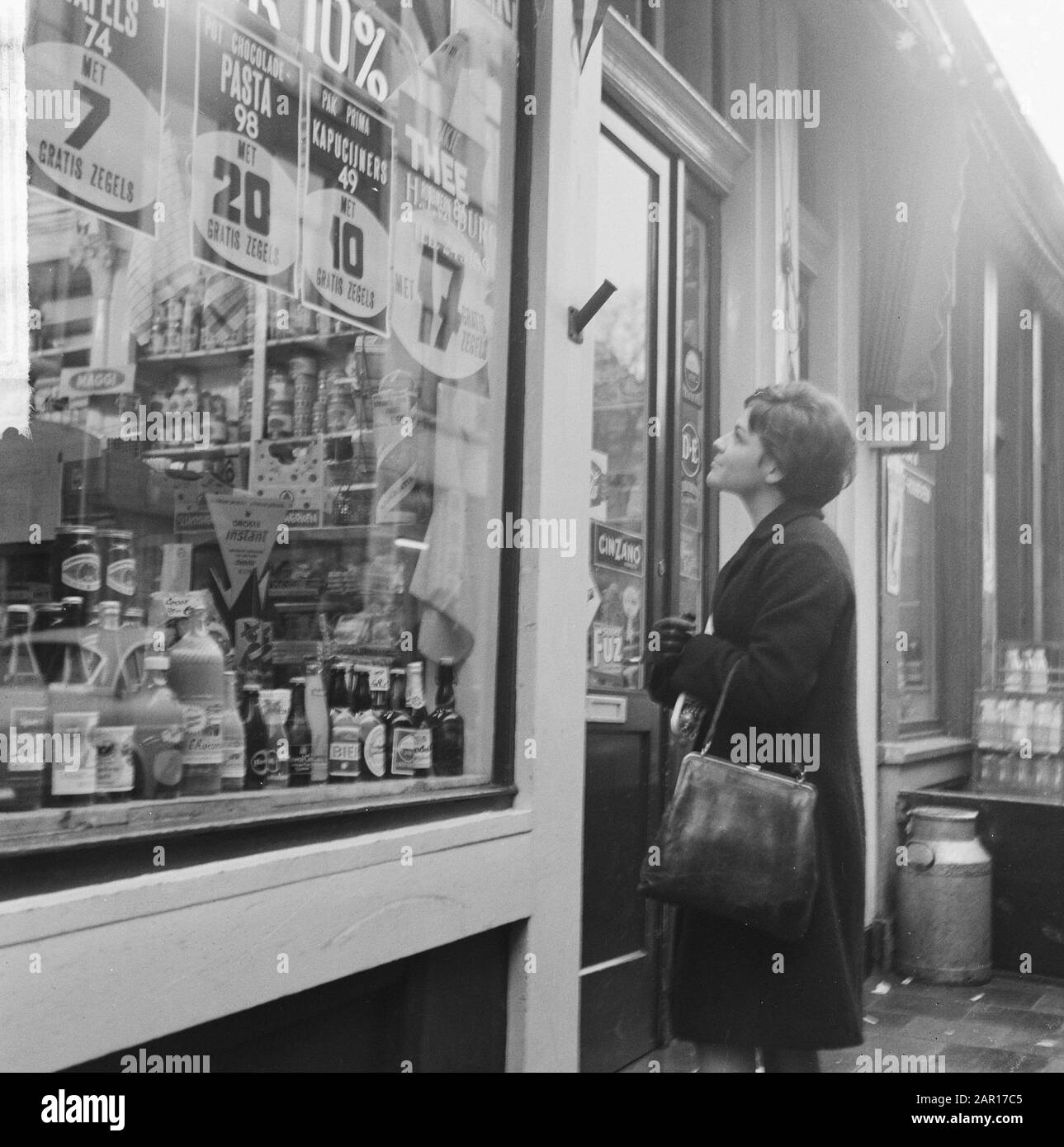 Assegnazione Agenzia pubblicitaria Palm Data: 12 novembre 1964 Parole Chiave: Negozio alimentare Nome Persona: Palm Foto Stock