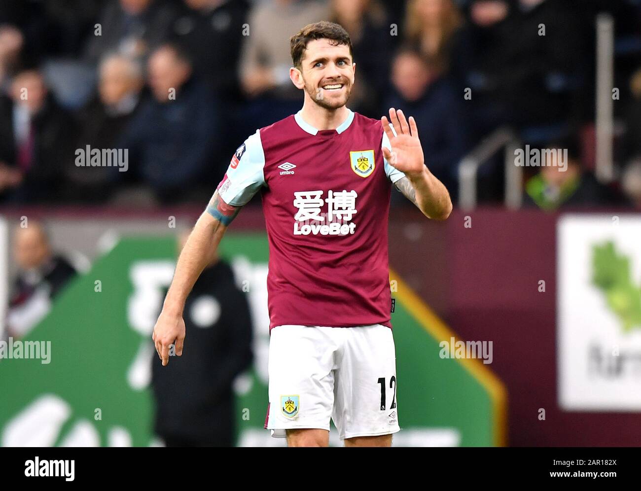 Robbie Brady di Burnley durante la quarta partita della fa Cup a Turf Moor, Burnley. Foto Stock