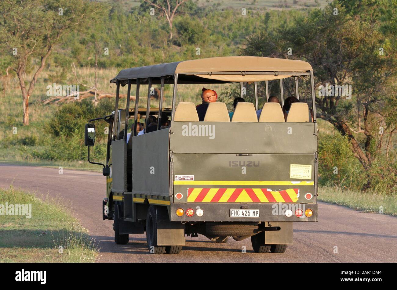 Isuzu safari camion nel Parco Nazionale Kruger, Mpumalanga, Sud Africa. Foto Stock