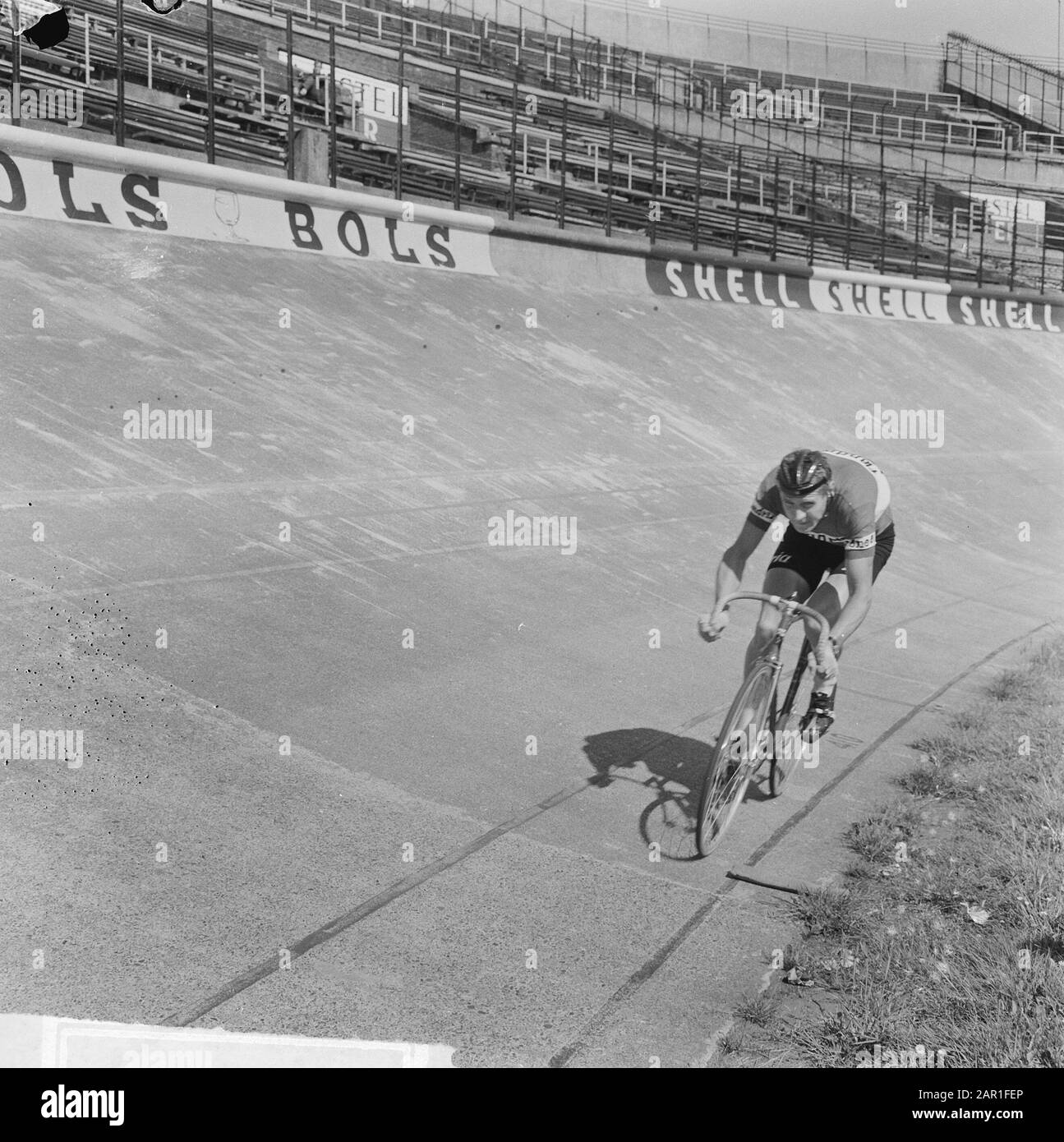 Campionato Olandese inseguimento, Peter Post azione Data: 12 agosto 1965 Parole Chiave: CHAMPIES, ciclisti Nome personale: Post, Peter Foto Stock