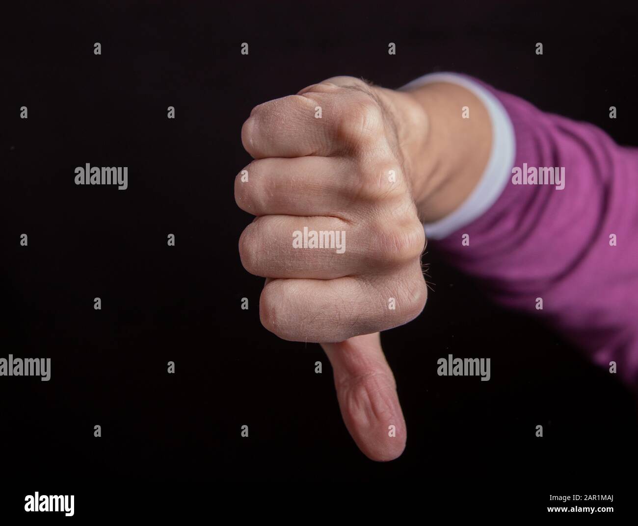 mano a mano giù, segno per dislike, nessun accordo Foto Stock