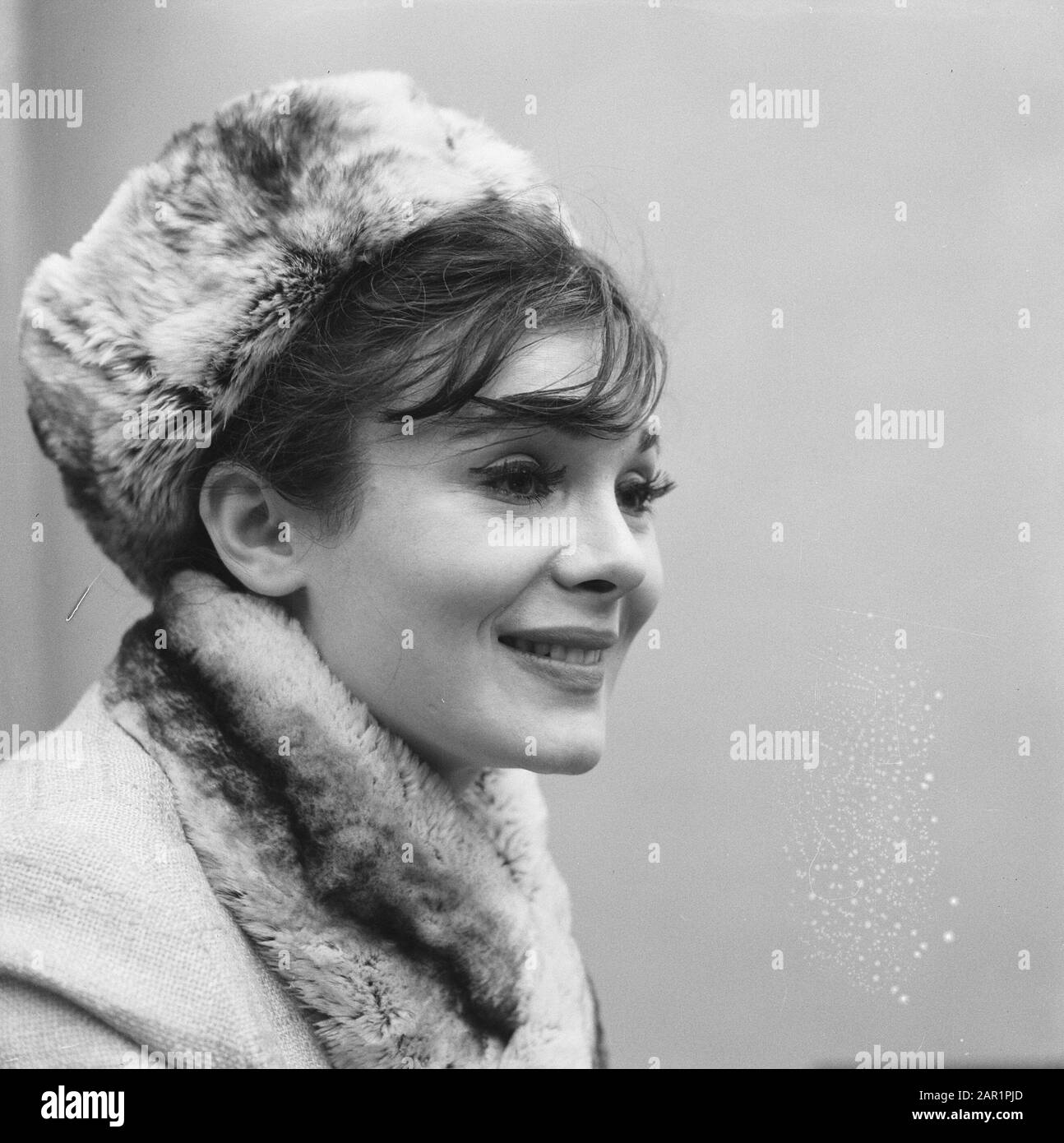 Gila Golan (star polacca del cinema) durante la conferenza stampa Data: 23 Marzo 1966 Parole Chiave: MOVEMS, conferenze stampa Nome personale: Gila Golan Foto Stock