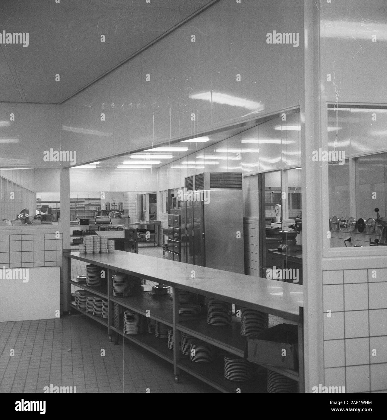 Assegnazione Hotel Revue, interno catering a aireaal Schiphol Data: 4 maggio 1967 Parole Chiave: Interno Foto Stock