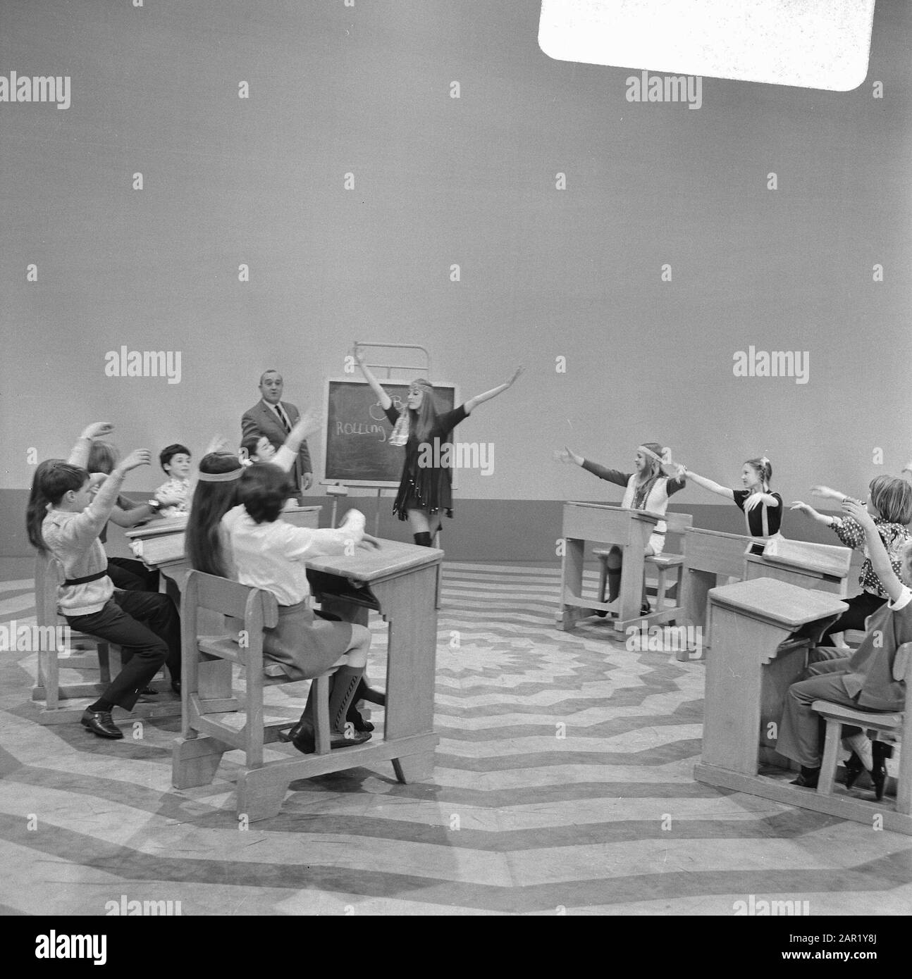 Spettacolo Mounties, spettacolo TV. Links Piet Bambergen Data: 3 Febbraio 1970 Parole Chiave: Programmi Tv Nome Personale: Bambergen, Piet Nome Istituzione: Mounties, The Foto Stock