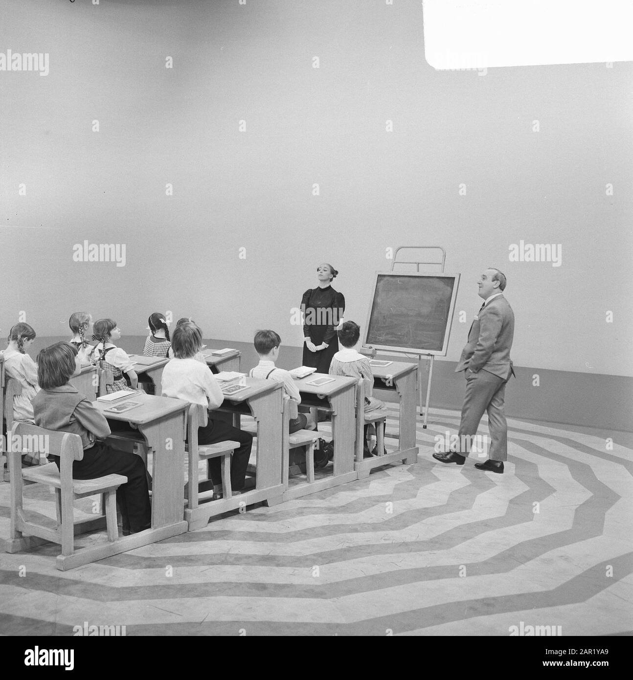 Spettacolo Mounties, spettacolo TV. Right Piet Bambergen Data: 3 February 1970 Parole Chiave: Tv Shows Nome Personale: Bambergen, Piet Institution Nome: Mounties, The Foto Stock