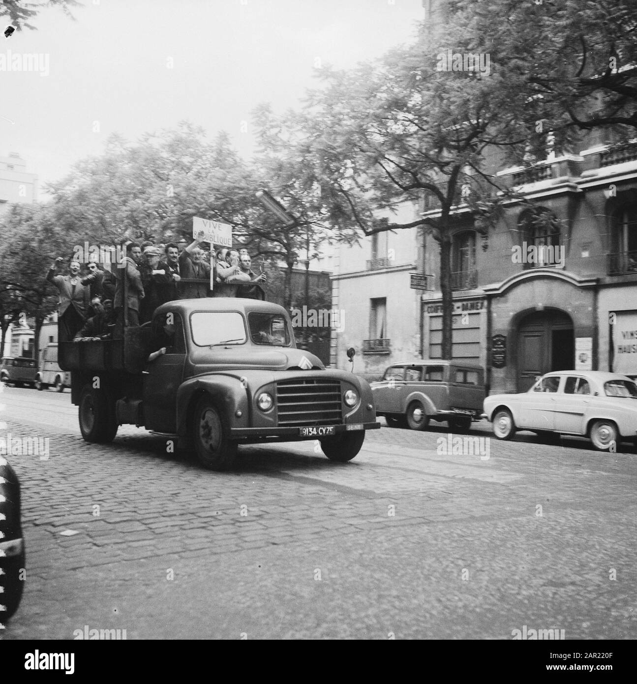 Difficoltà Politiche A Parigi Data: 28 Maggio 1958 Località: Francia, Parigi Foto Stock