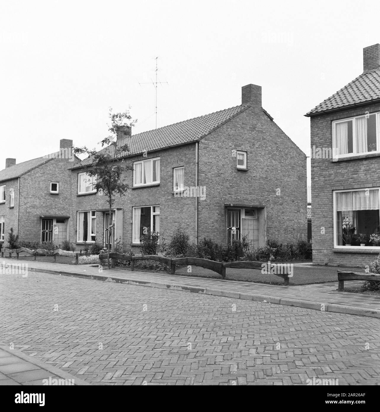 Casa numero 8 Data: Giugno 1958 luogo: Gelderland, Warnsveld Parole Chiave: Operai e case di sorveglianza, case Nome personale: Hellenkamp Foto Stock
