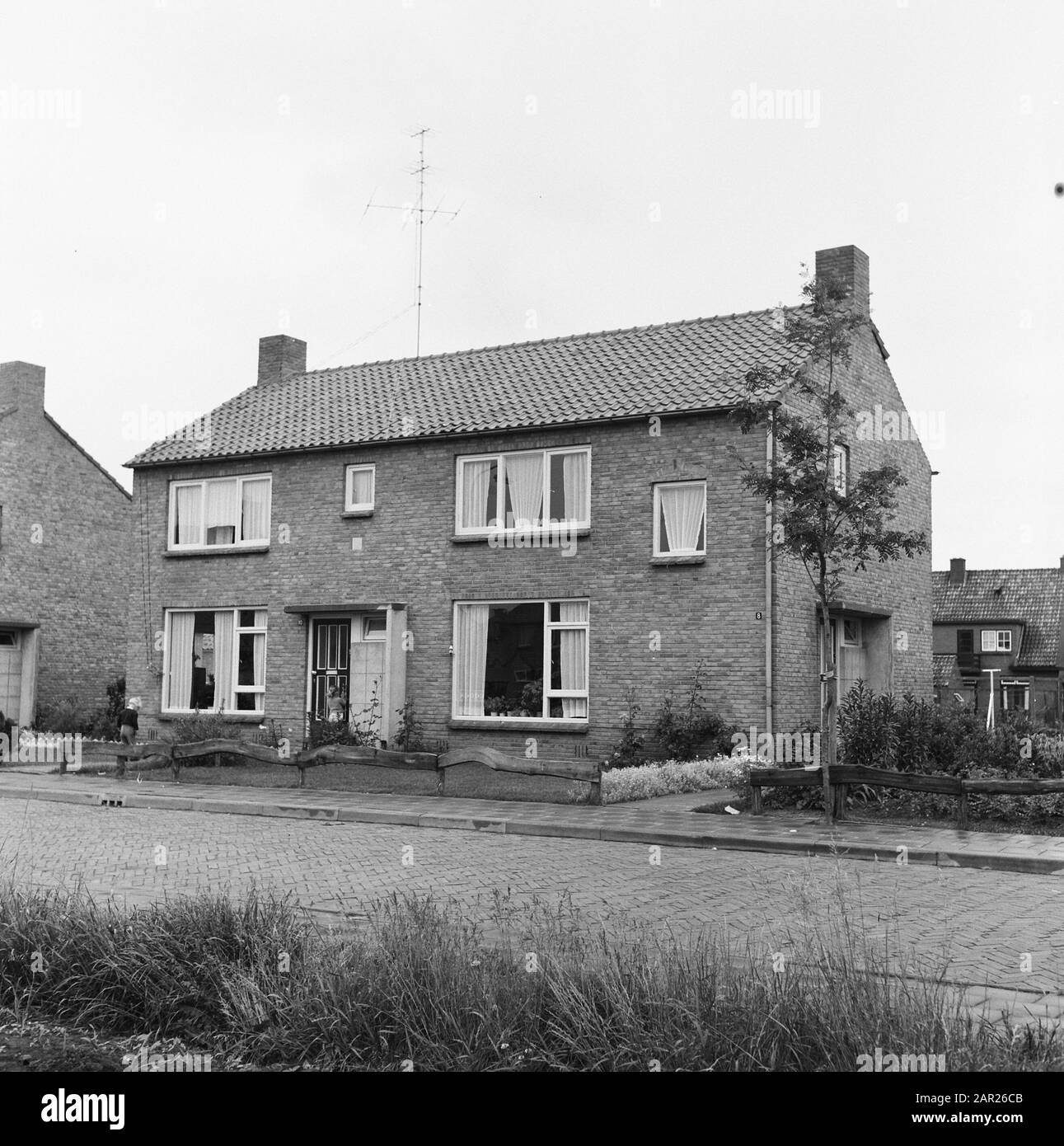 Casa numero 8 Data: Giugno 1958 luogo: Gelderland, Warnsveld Parole Chiave: Operai e case di sorveglianza, case Nome personale: Hellenkamp Foto Stock