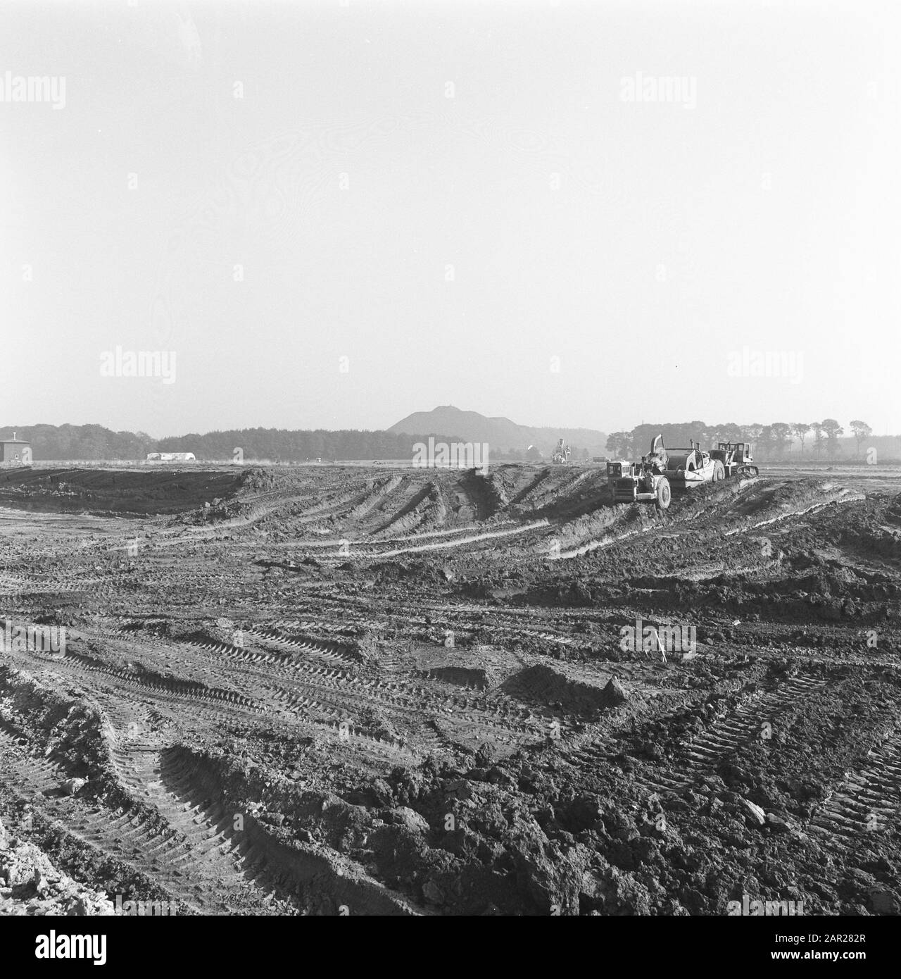 Movimento terra, bulldozer, scraper Data: 1973 Località: Kerkrade Parole Chiave: Bulldozer, movimento terra, scraper Foto Stock