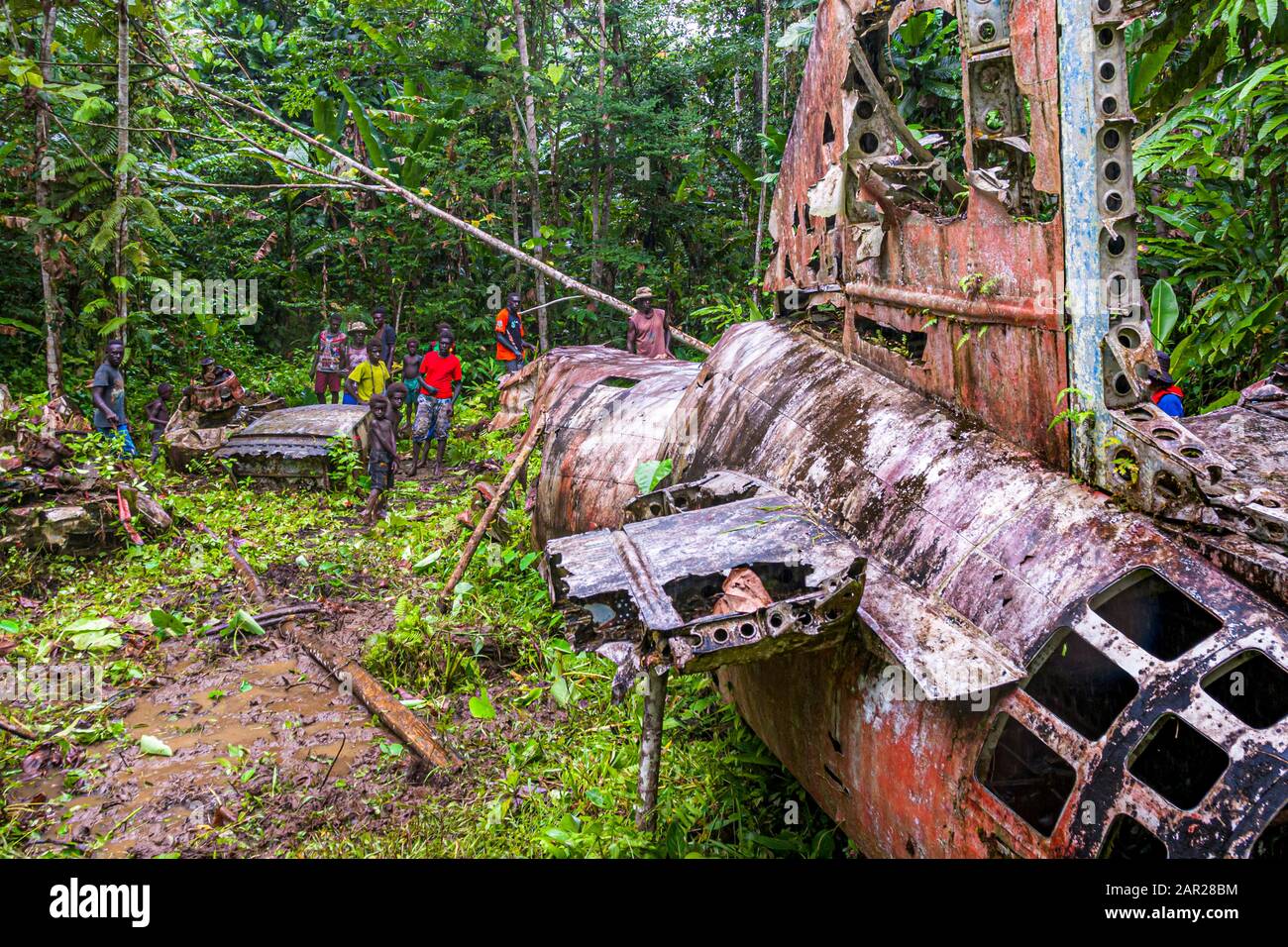 Rack di aerei dell'ammiraglio giapponese Yamamoto nella giungla di Bougainville, Papua Nuova Guinea Foto Stock