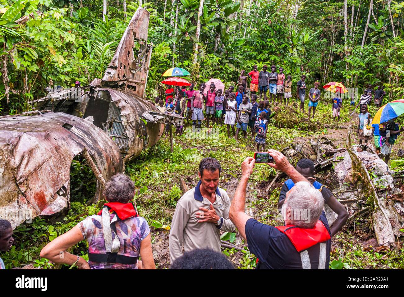 Rack di aerei dell'ammiraglio giapponese Yamamoto nella giungla di Bougainville, Papua Nuova Guinea Foto Stock