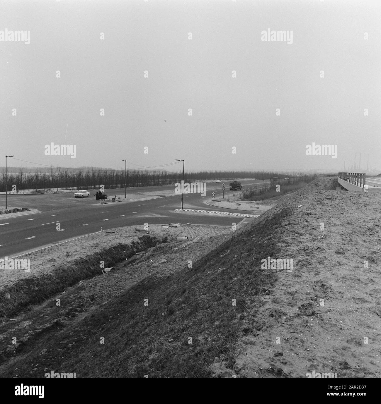 Weggen, europaweg Data: Unated luogo: Rotterdam, Zuid-Holland Parole Chiave: Roads Nome personale: Europaweg Foto Stock