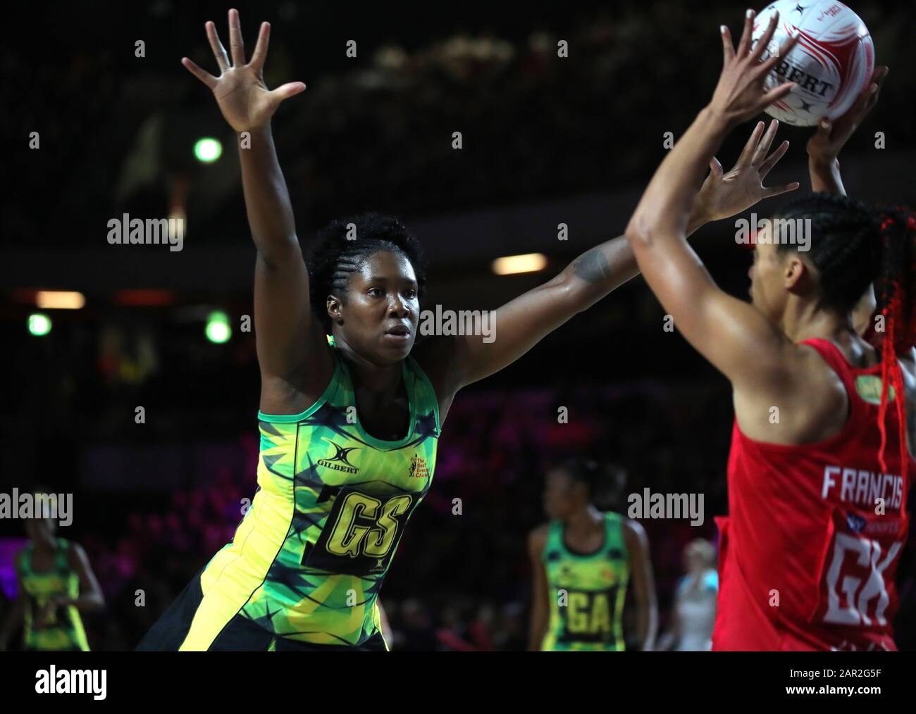 Kadie-Ann Dehaney in Giamaica durante la partita Vitality netball Nations Cup alla Copper Box di Londra. Foto Stock