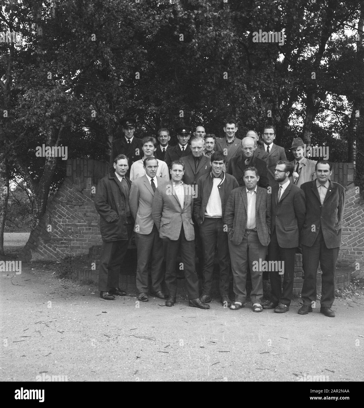 Uomini, foto di gruppo Data: Parole Chiave dense: Foto di gruppo, uomini Foto Stock