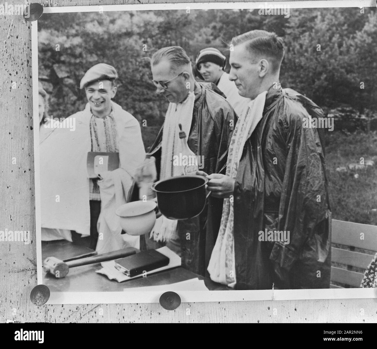 Riformata thread gioventù Data: 20 giugno 1950 Parole Chiave: JUGWINS Foto Stock Riformata thread gioventù Data: 20 giugno 1950 Parole Chiave: JUGWINS Foto Stock