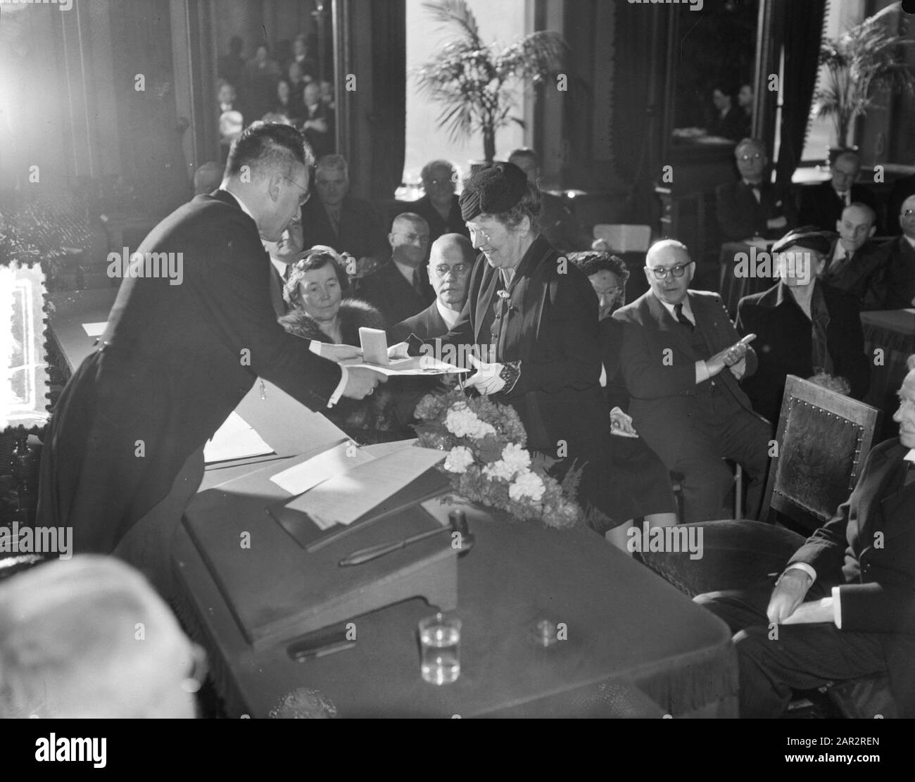 Top Naeff ereburgers van Dordrecht Data: 24 Marzo 1953 luogo: Dordrecht Parole Chiave: Ereburgers Foto Stock