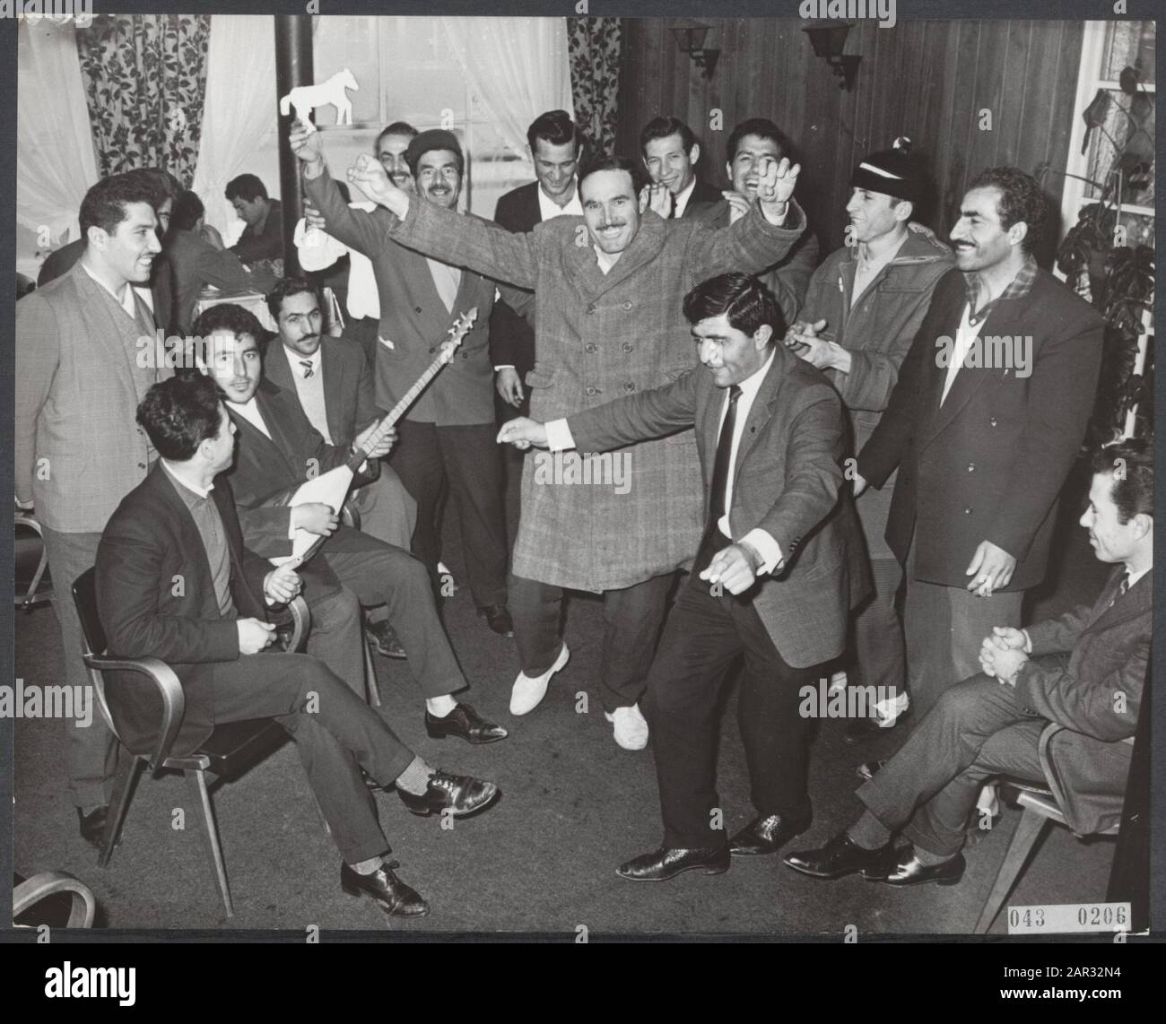 Espulsione cinquanta turchi dai Paesi Bassi per m a c/working at NV Indeco Coignet Data: 14 gennaio 1965 Località: Noord-Holland, Zandvoort Parole Chiave: Lavoratori immigrati, scioperi Foto Stock