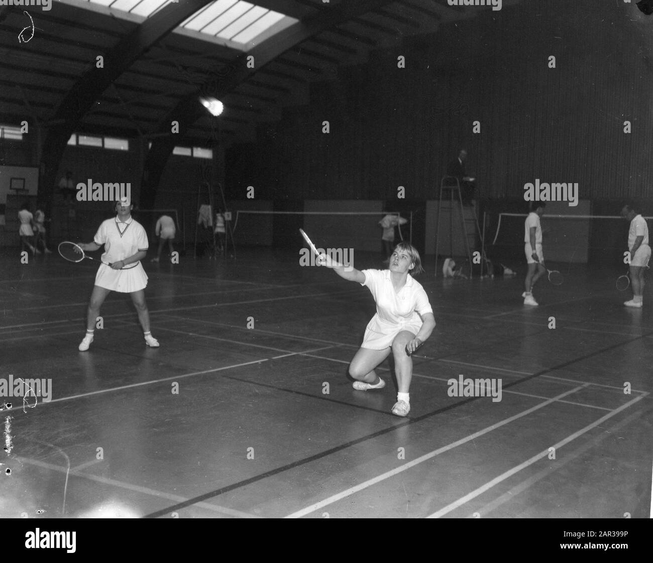 Campionato Olandese Di Badminton, Campione Agnes Geene (R) Data: 16 Aprile 1966 Parole Chiave: Badminton, Campionati Nome Personale: Geene, Agnes Foto Stock