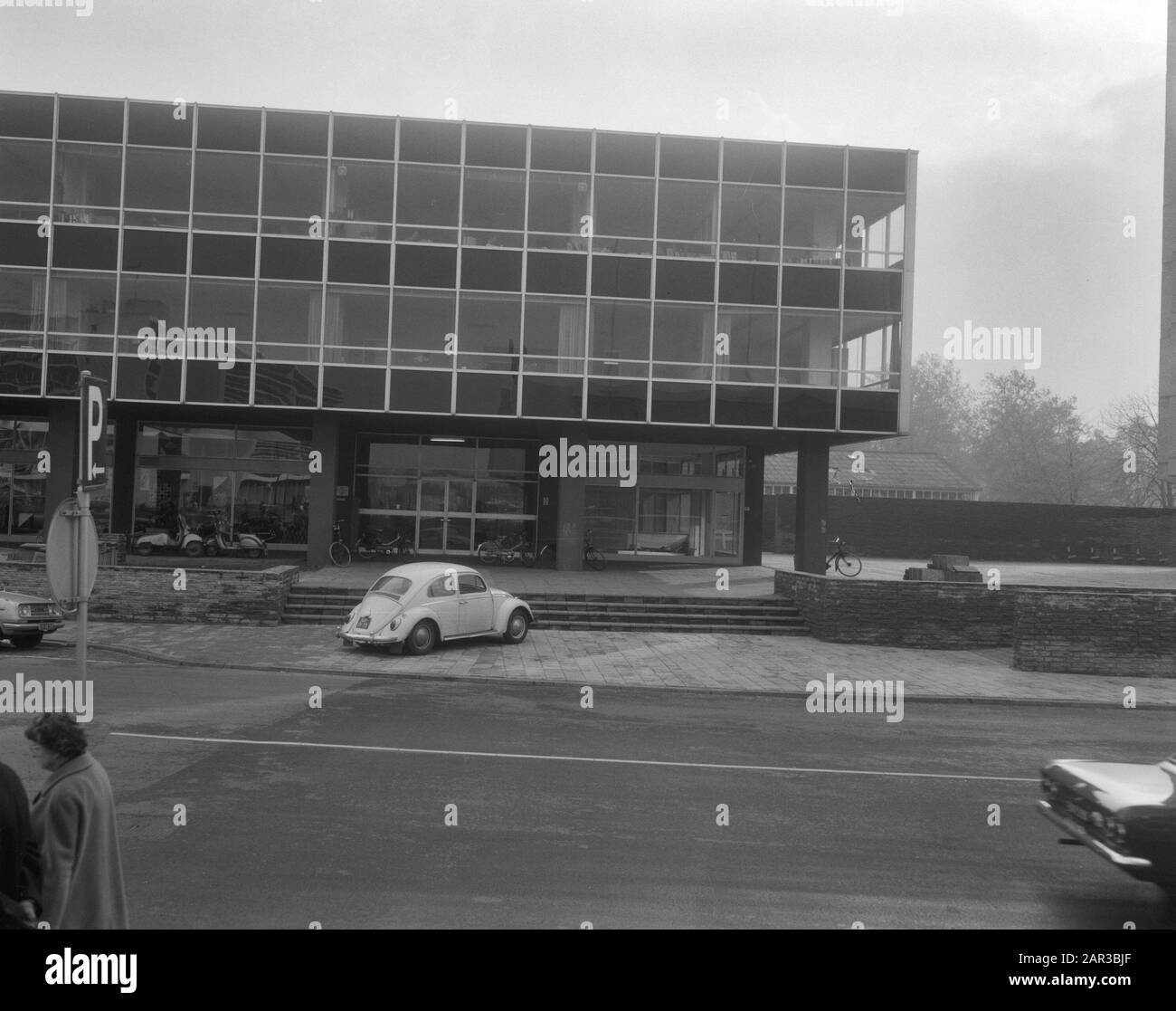 Vasco Mij NV nella sede di Heerlen del Vasco Mij. N.B. Data: 14 novembre 1966 luogo: Heerlen, Limburg Parole Chiave: Automobili, uffici, società di azioni comuni Foto Stock