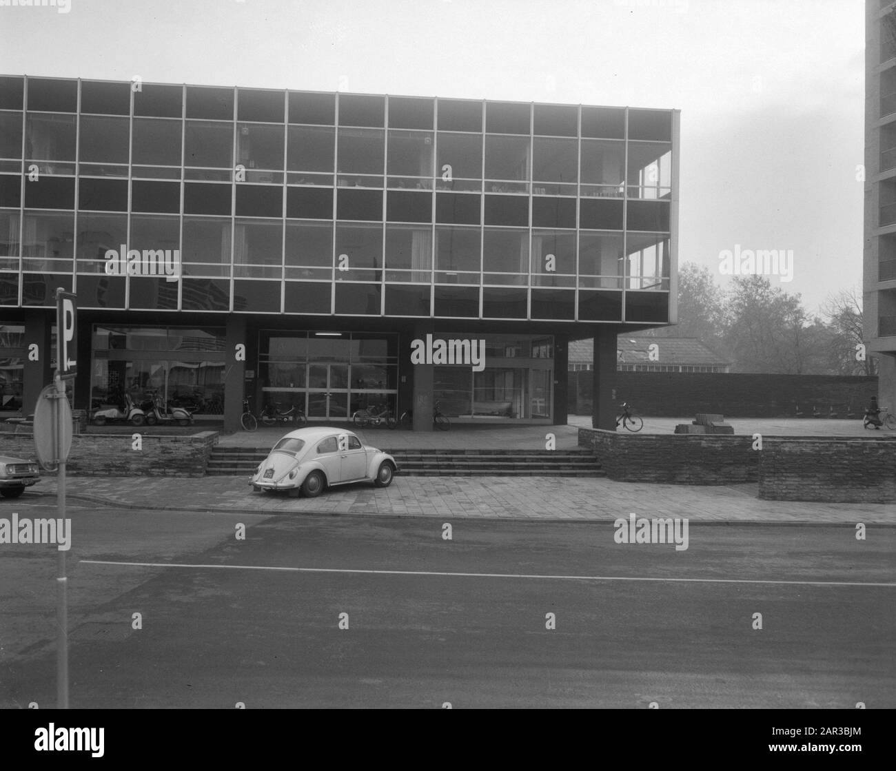 Vasco Mij NV nella sede di Heerlen del Vasco Mij. N.B. Data: 14 novembre 1966 luogo: Heerlen, Limburg Parole Chiave: Automobili, uffici, società di azioni comuni Foto Stock