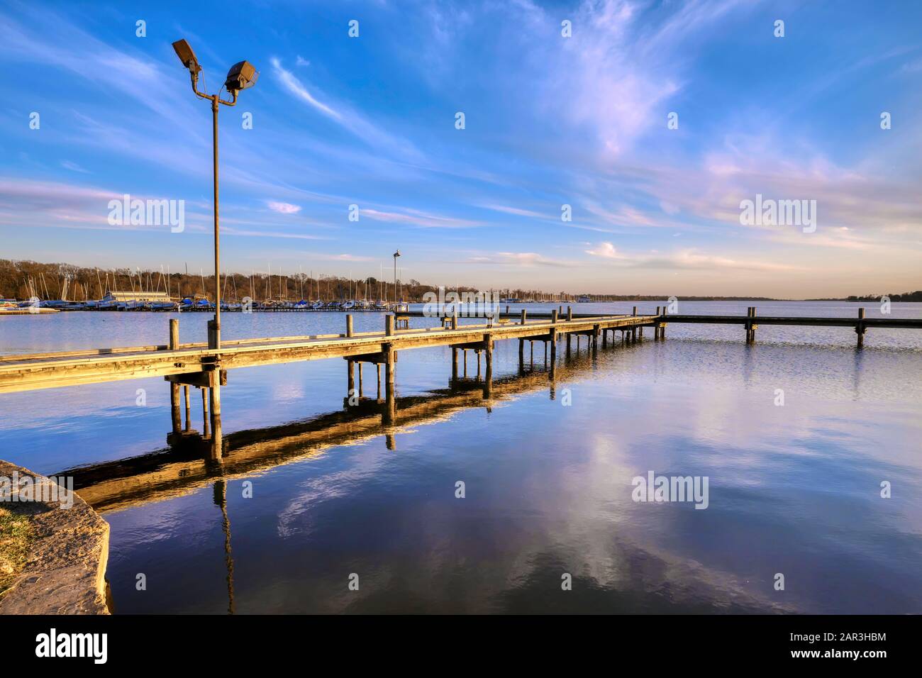 Uno dei molti moli al lago White Rock a Dallas Texas. Foto Stock