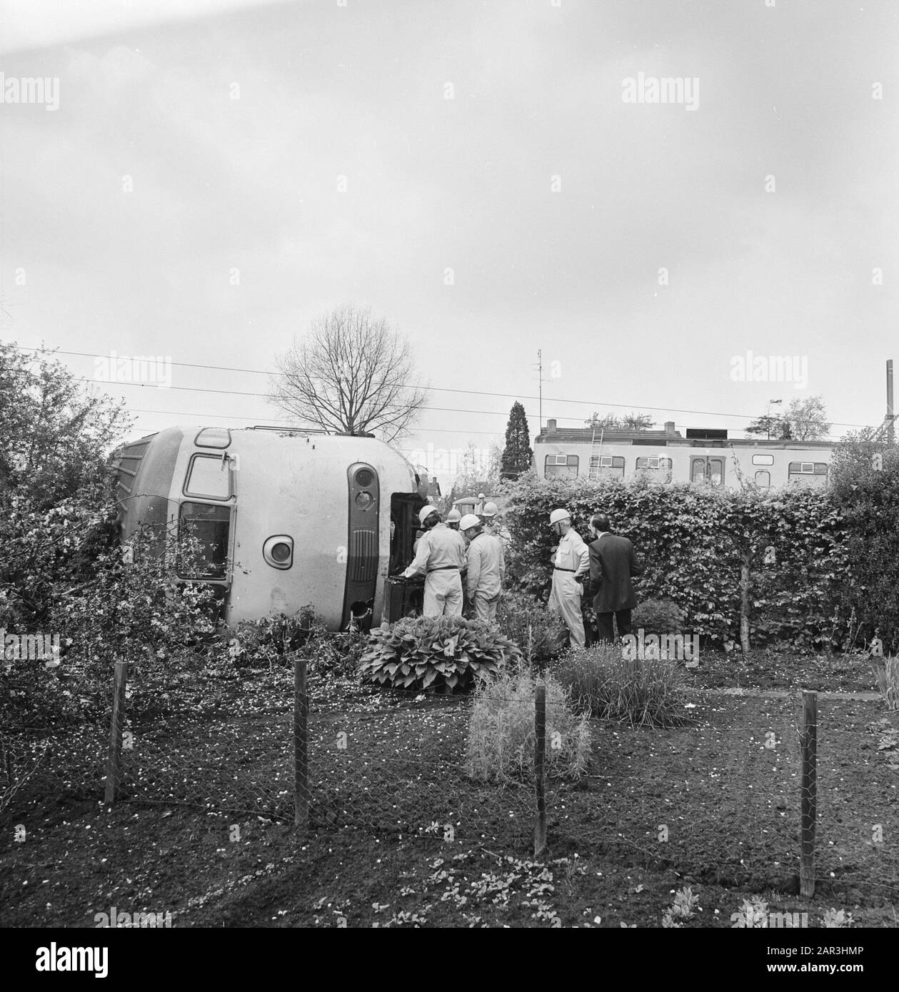 Treno deragliato a Heeze vicino Eindhoven Data: 14 maggio 1978 Località: Eindhoven Parole Chiave: Treni Foto Stock