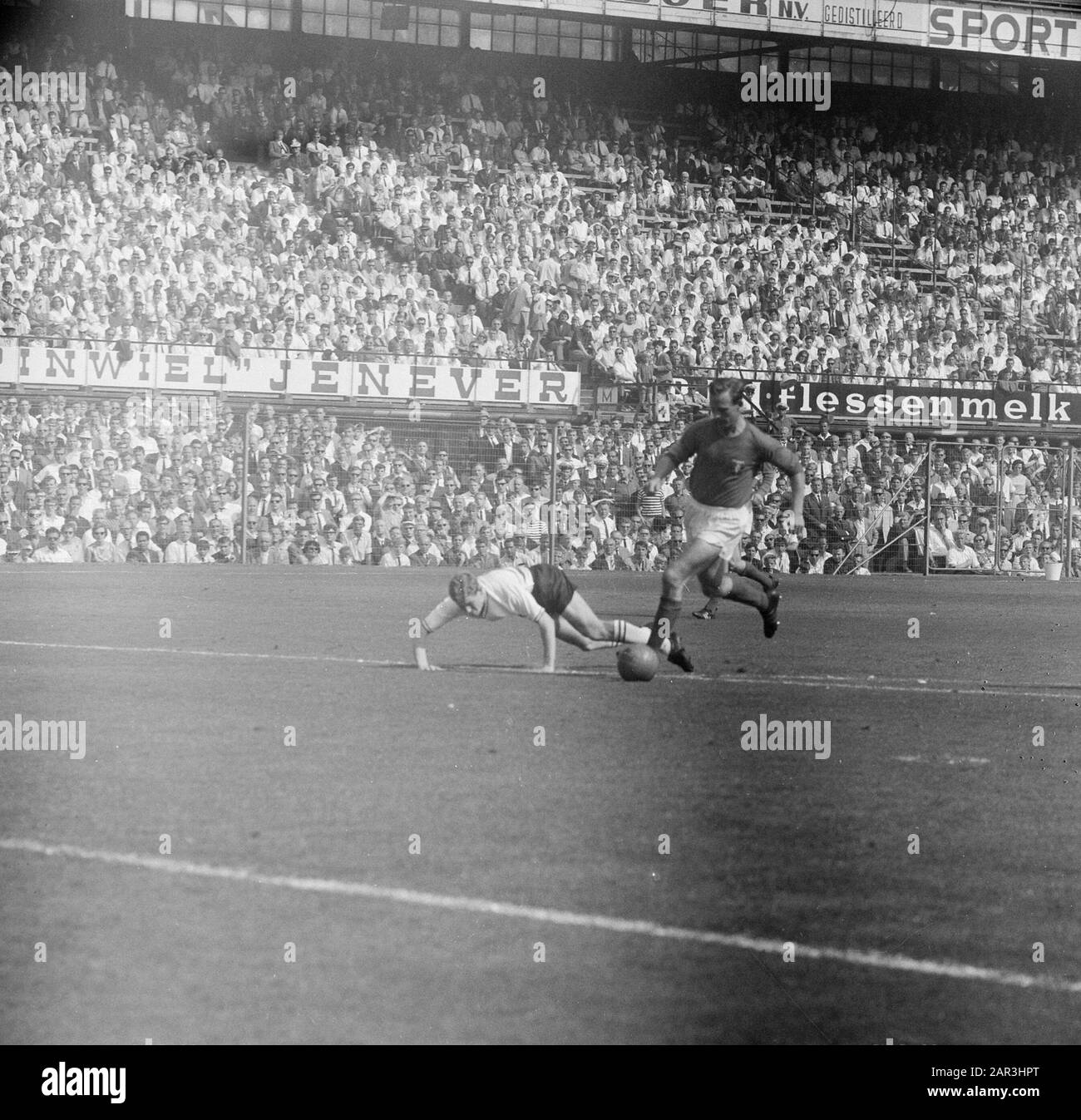 Feyenoord v FC Twente 5-1 Data: 21 agosto 1966 Parole Chiave: Sport, calcio Nome dell'istituto: FC Twente, Feyenoord Foto Stock