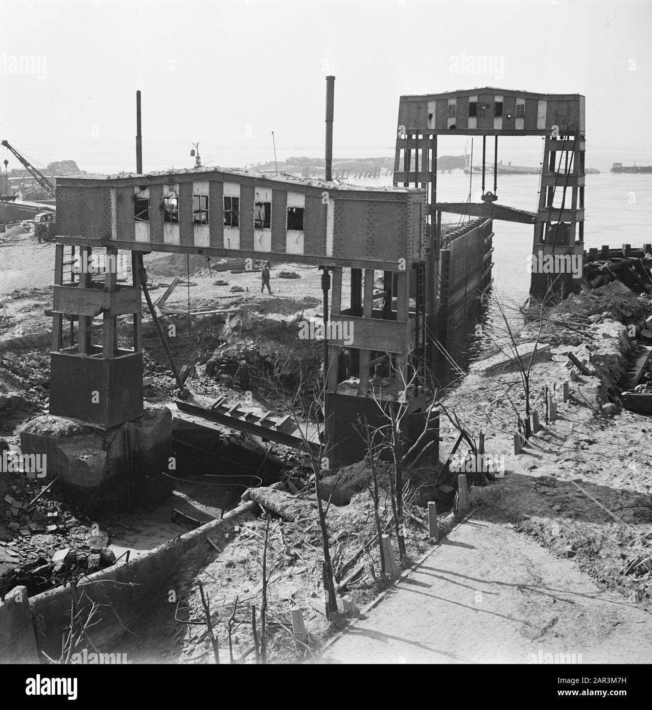 Recupero: Porti Rebuilding porto installazione a Vlissingen Data: 1945 luogo: Vampate Parole Chiave: Porti, recupero, seconda guerra mondiale, ricostruzione Foto Stock