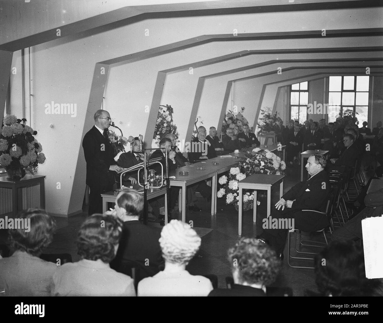 Consiglio Di Apertura Del Lavoro Ad Amsterdam Data: 29 Settembre 1951 Località: Amsterdam, Noord-Holland Parole Chiave: Aperture Nome Dell'Istituzione: Council Van Arbeid Foto Stock