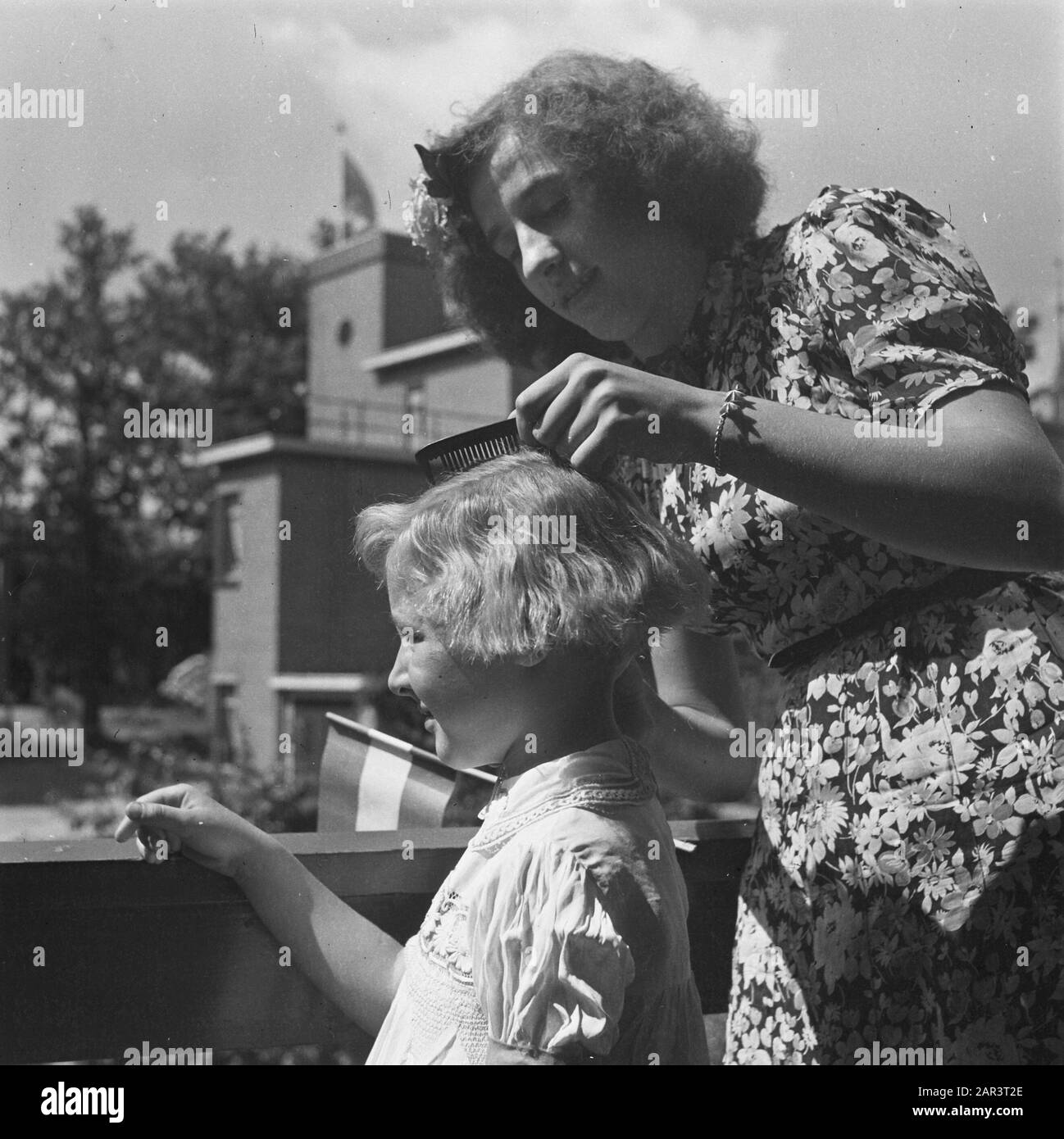 Principessa di compleanno Irene. Reportage del giardino dei bambini festa Palazzo Soestdijk compleanno principessa Irene. Reportage dei bambini giardino partito palazzo soestdijk Data: 4 agosto 1945 Parole Chiave: Casa reale, seconda guerra mondiale Nome istituzione: Paleis Soestdijk Foto Stock