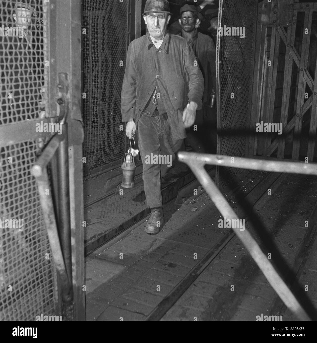 Kolenmijnen Limburg Kolenmijnen Limburg Data: 21 Novembre 1945 Luogo: Limburg Parole Chiave: Miniere, Miniere, Minatori Foto Stock