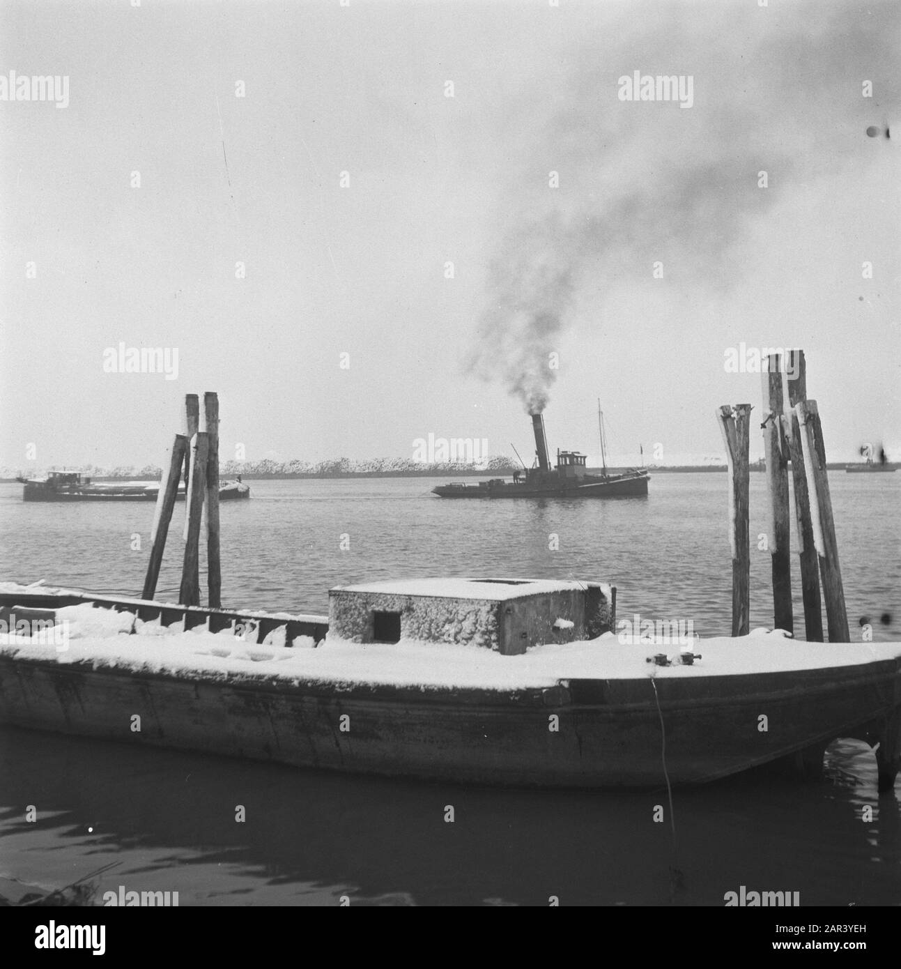 Neve intorno al Moerdijk Data: 28 febbraio 1946 luogo: Moerdijk Parole Chiave: Round, SNOW Foto Stock