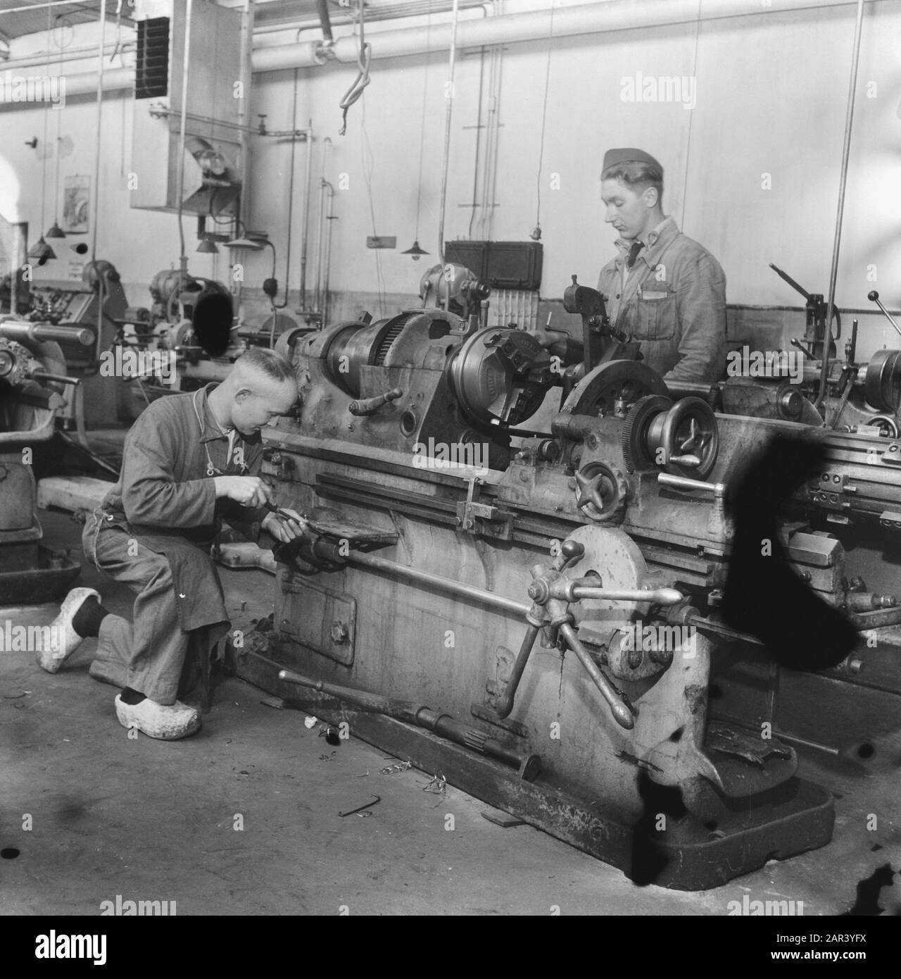 Rijwielfabriek Gazelle te Dieren Data: 20 Marzo 1946 luogo: Animale Parole Chiave: Fabbriche di biciclette Foto Stock