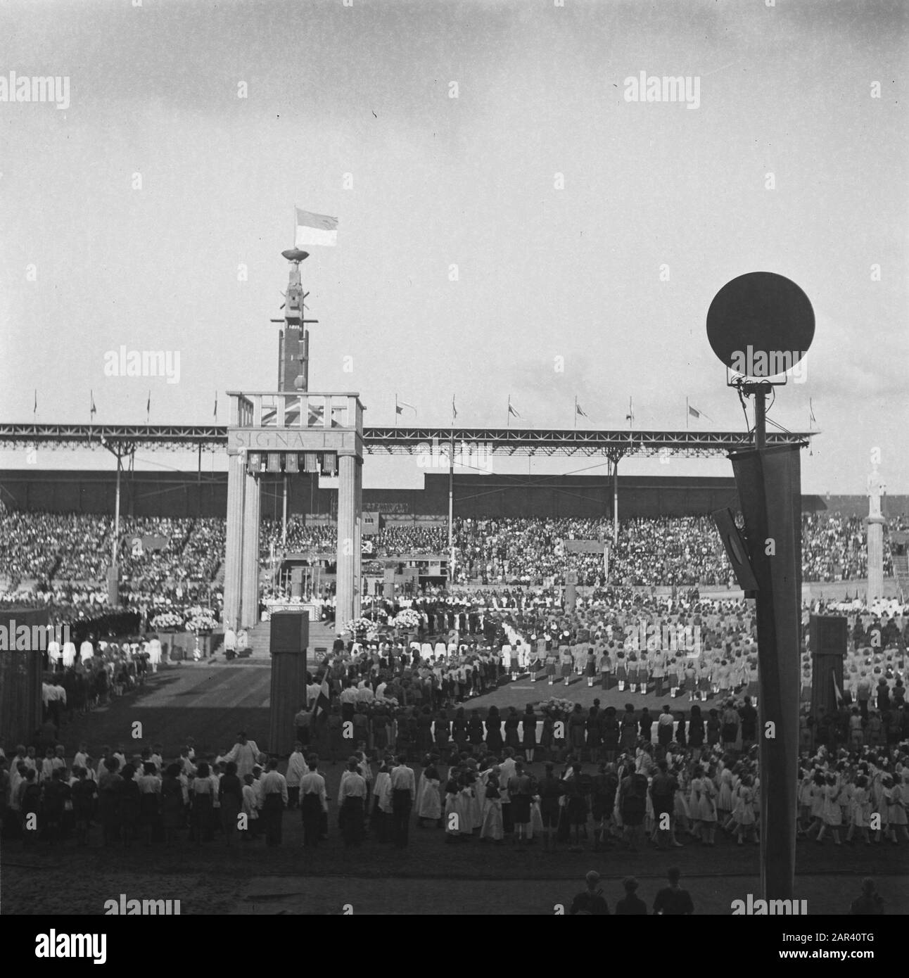 Misse 6 secoli Congresso Eucaristico Data: 23 giugno 1946 Parole Chiave: Congresso, AENTIURS, MIS Foto Stock