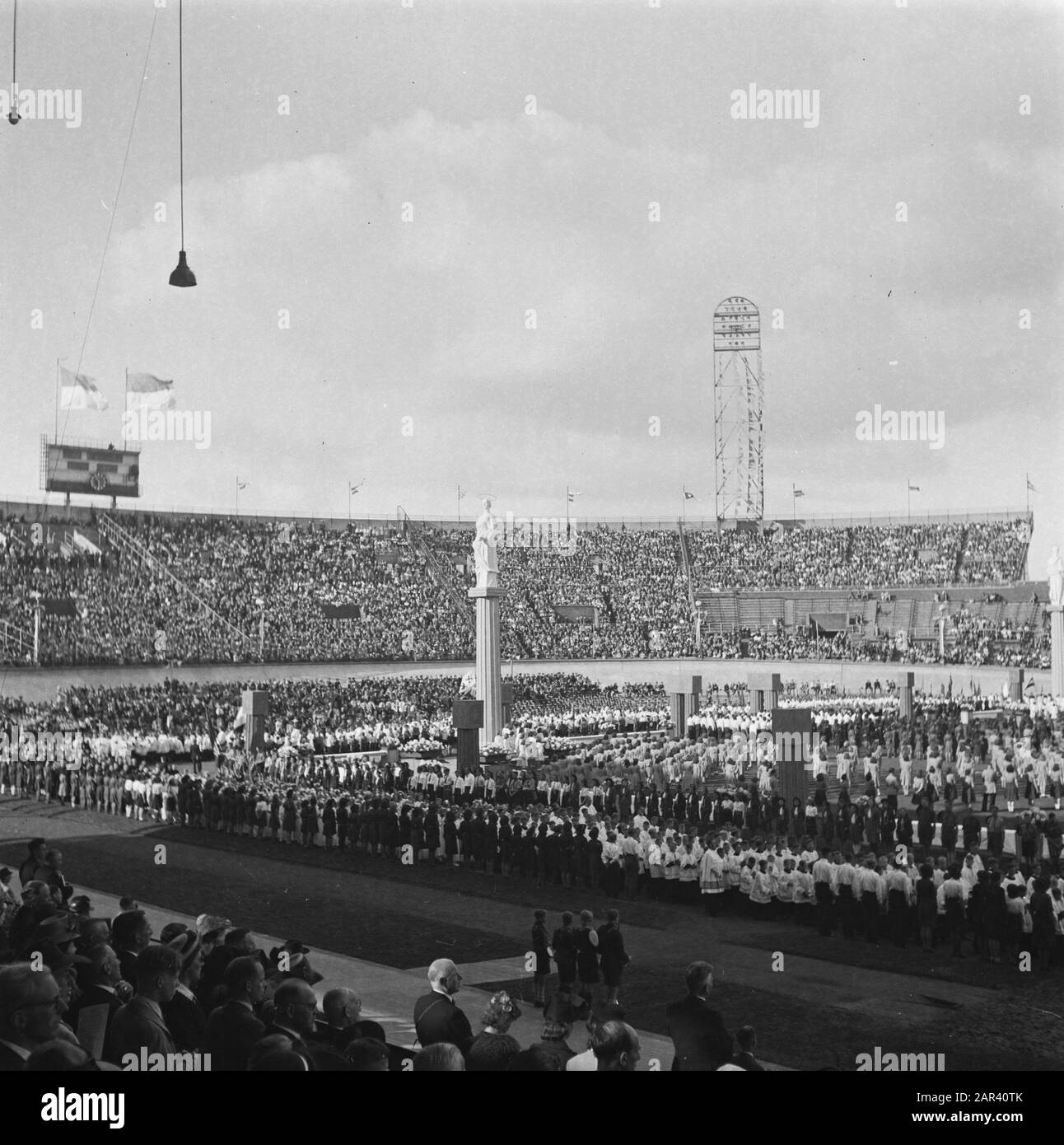Misse 6 secoli Congresso Eucaristico Data: 23 giugno 1946 Parole Chiave: Congresso, AENTIURS, MIS Foto Stock