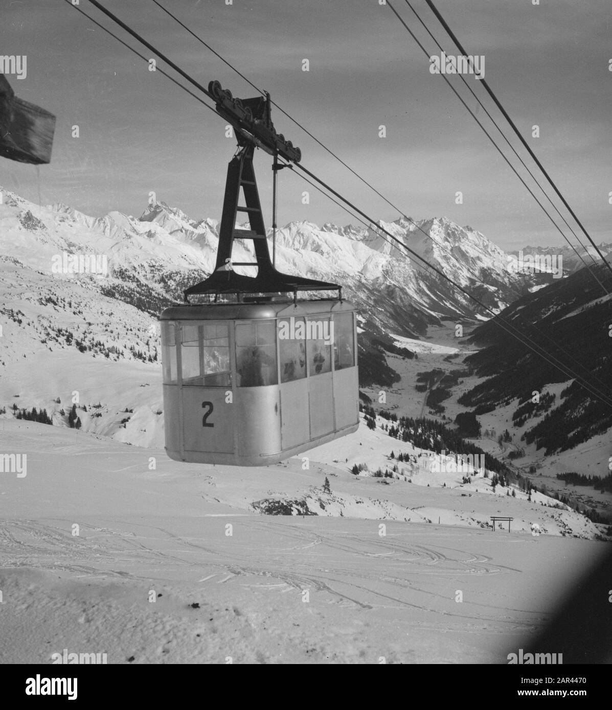 Famiglia reale a Sankt Anton. Impianti di risalita Data: 29 dicembre 1950 Località: Austria, Tirolo Parole Chiave: Funivie, sport invernali Foto Stock