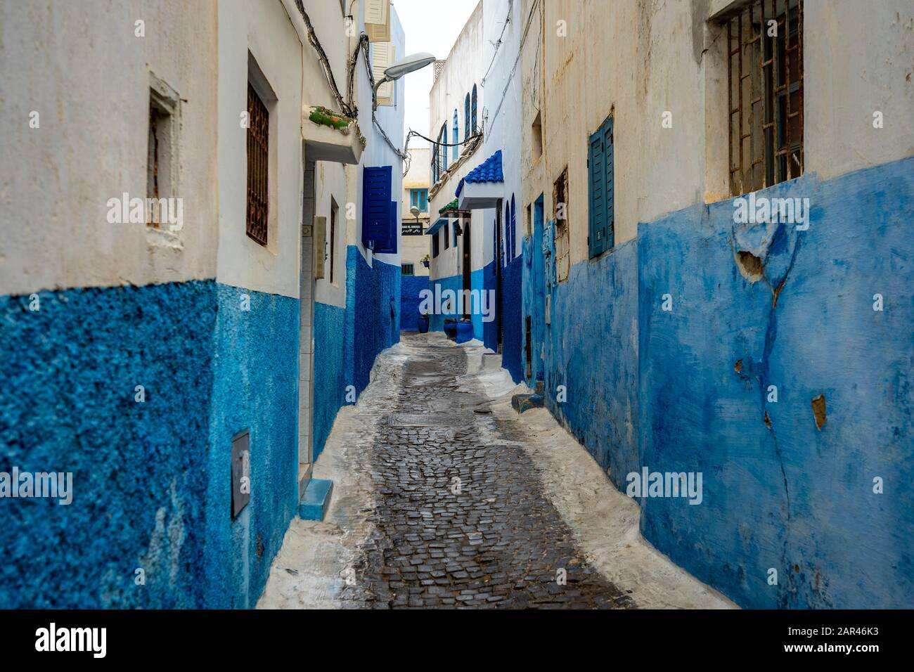 Rabat, Marocco - Vicoli Stretti tra vecchie case Foto Stock