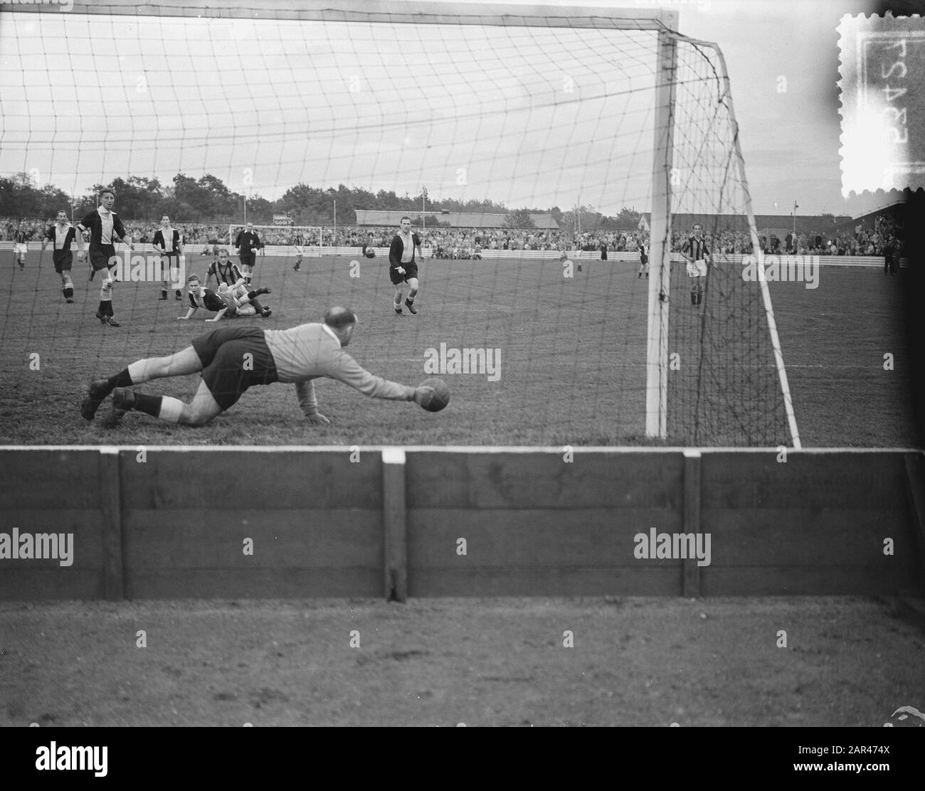 Calcio Contro DWS 0-0 Momento del gioco Data: 5 ottobre 1952 Parole Chiave: Sport, calcio Foto Stock