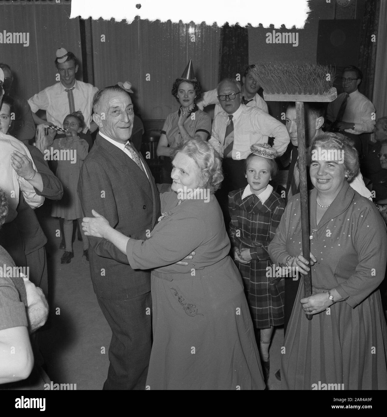 Foto matrimonio o autista Willem Data: 24 dicembre 1955 Parole Chiave: Matrimoni, autisti Foto Stock