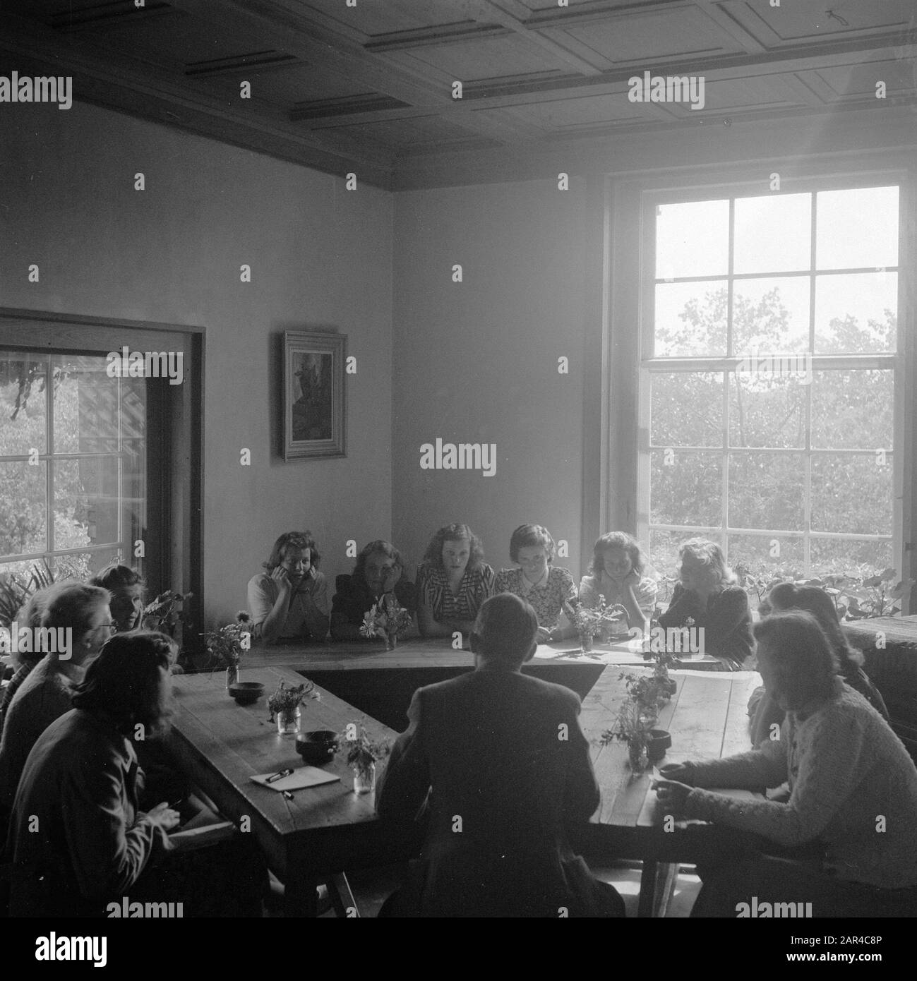 Volkshogeschool Bergen Ladies Date: June 21, 1948 Location: Mons Keywords: Volkshochol Foto Stock