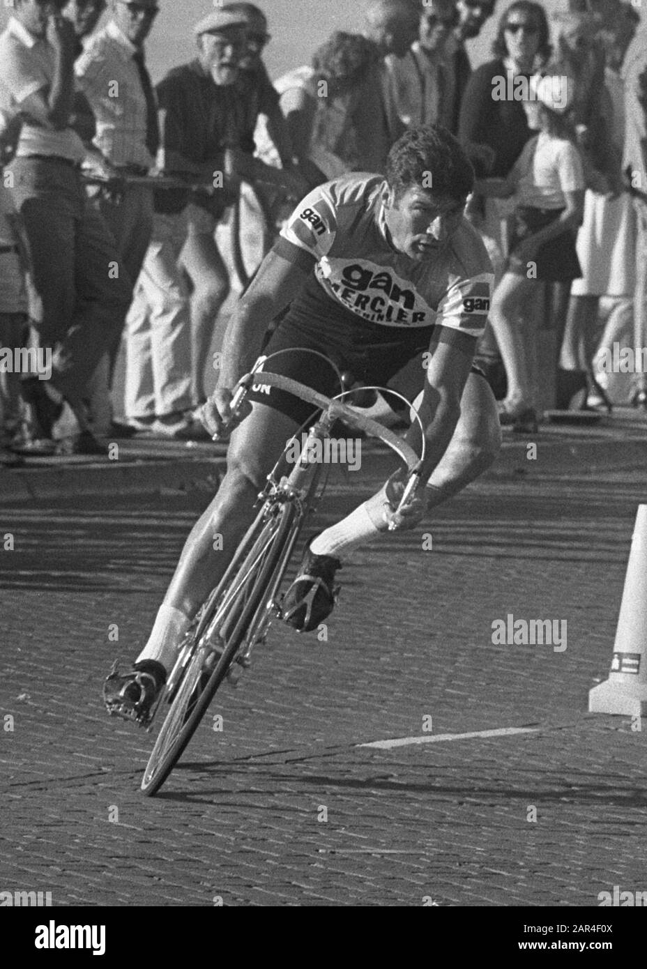 Ciclismo, è morto Raymond Poulidor, il più amato dalla Francia