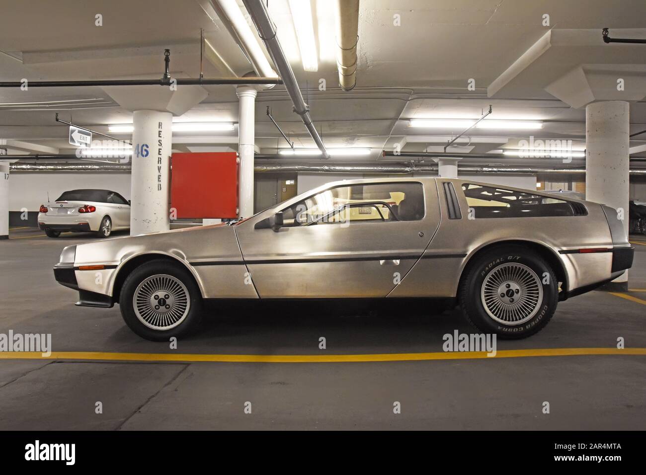 DeLorean DMC-12 Torna Alla Vettura Del Futuro Foto Stock