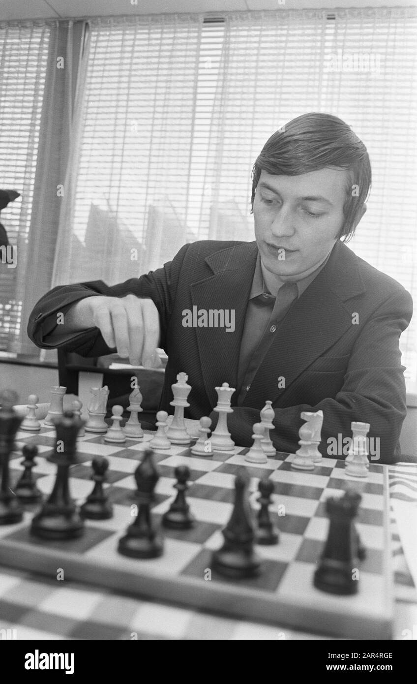 Euwe chess Four-camp, ultimo round Karpov Data: 21 maggio 1976 Parole Chiave: Scacchi Nome utente: Karpov, Anatoli Foto Stock