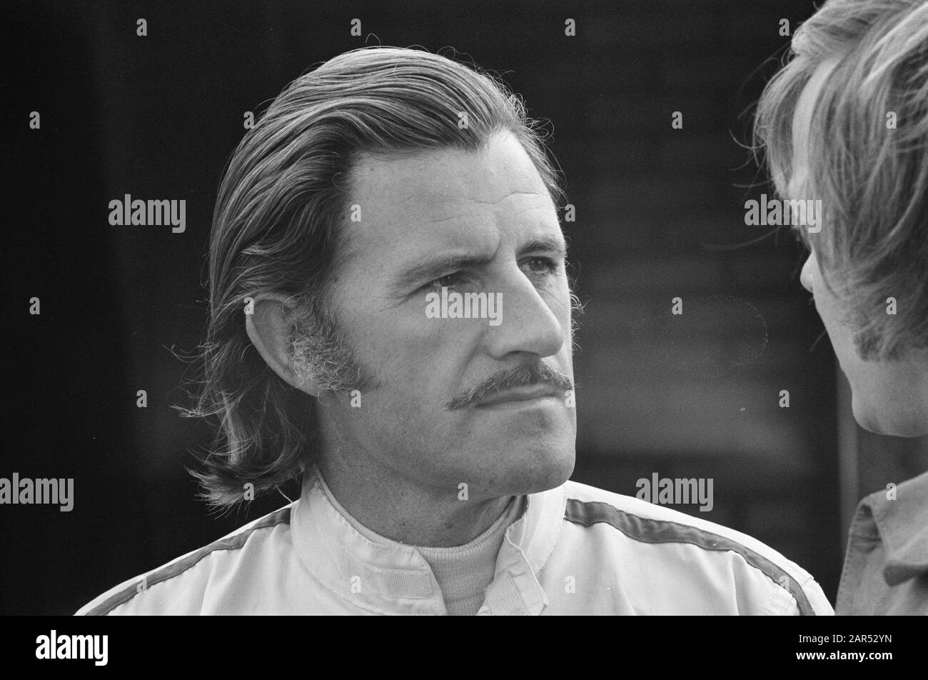 Grand Prix, Zandvoort, training Graham Hill Annotation: Marginals negative strip: 4, 5: Graham Hill Date: 16 June 1971 Location: Noord-Holland, Zandvoort Keywords: Motorsport, tracce, ritratti, corse, sport training Nome personale: Hill, Graham Foto Stock